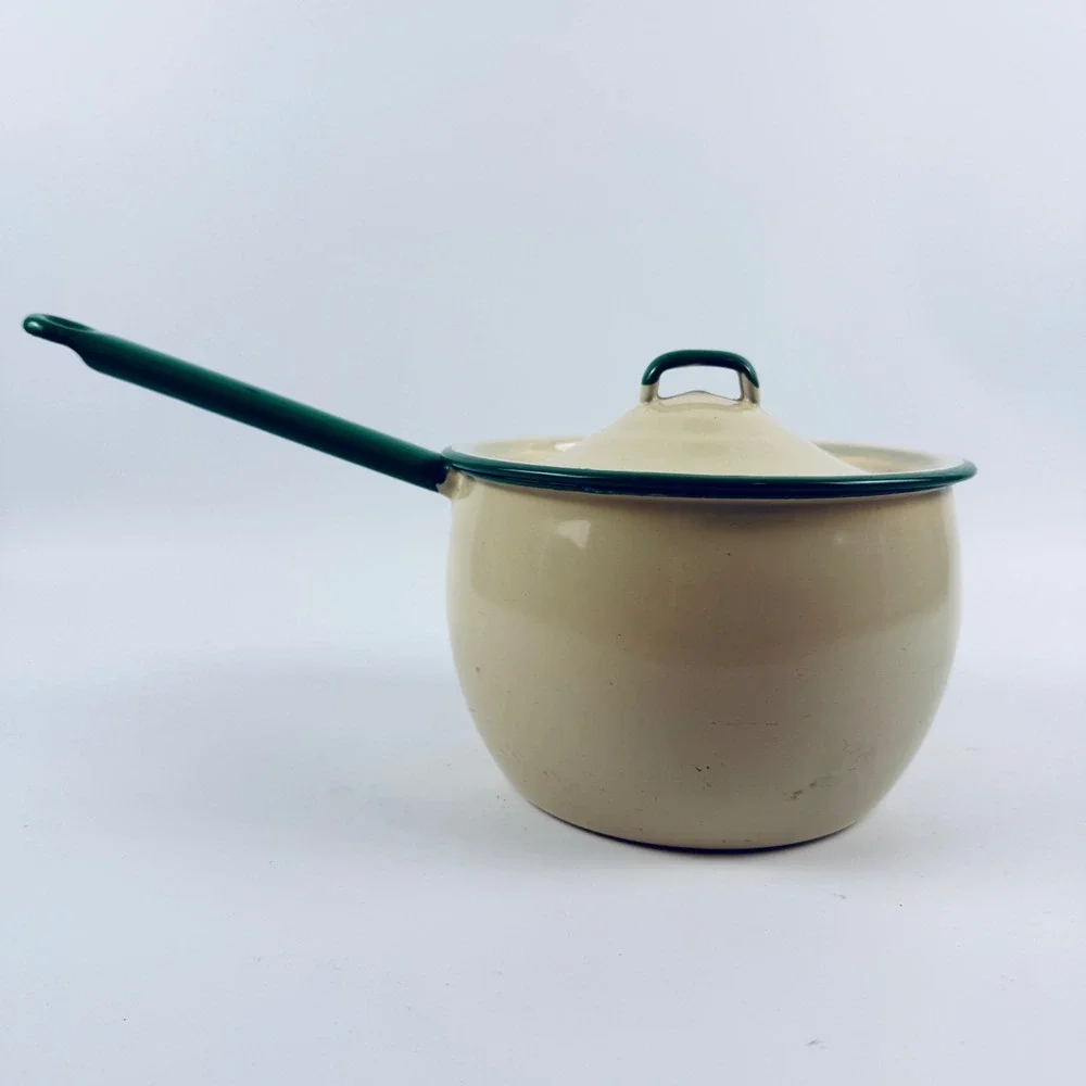 Vintage Cream Green Enamel‎ Saucepan w Lid Farmhouse Cottage Kitchen